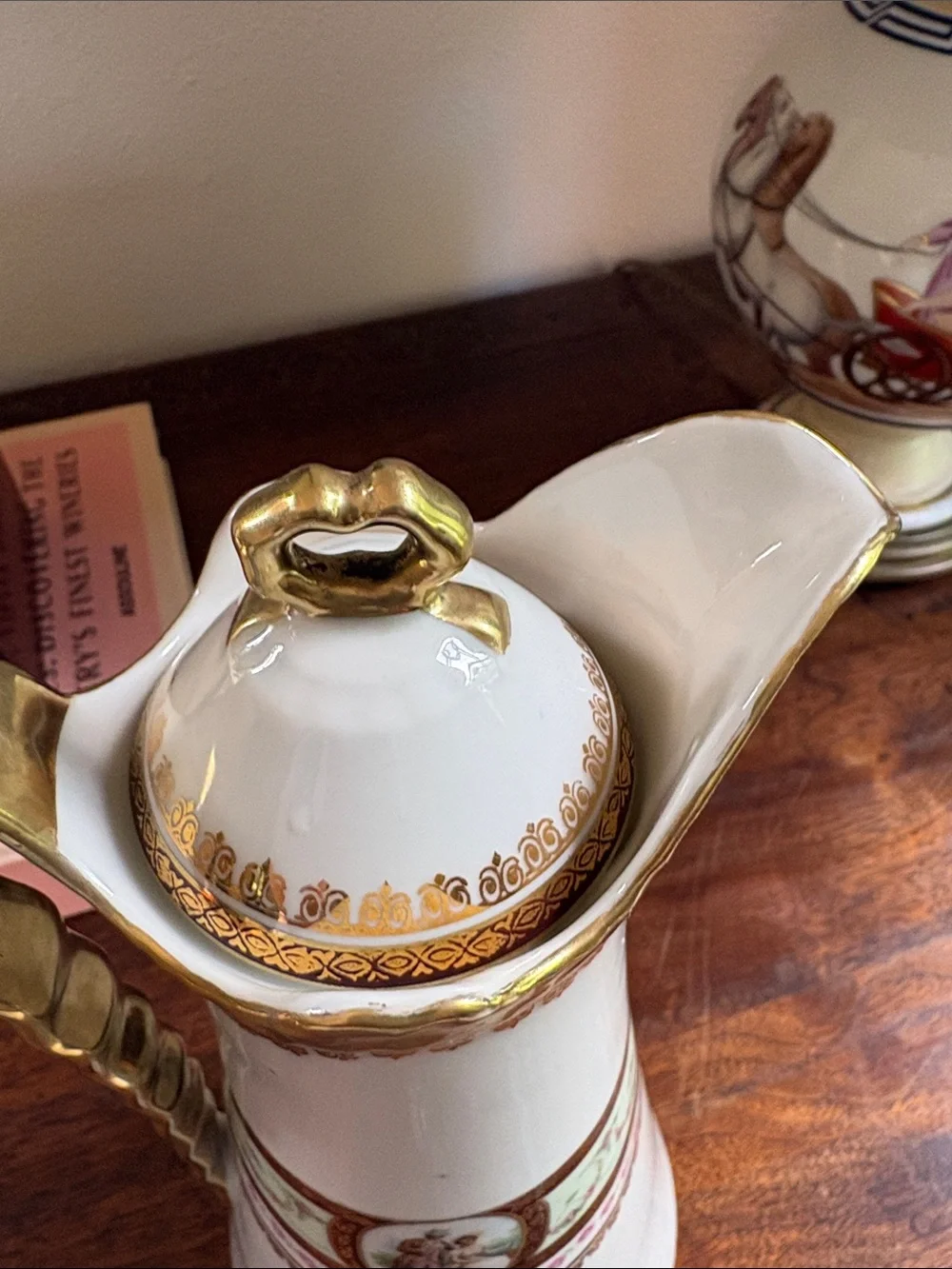 1895 Hohenzollern Chocolate Pot with lid.